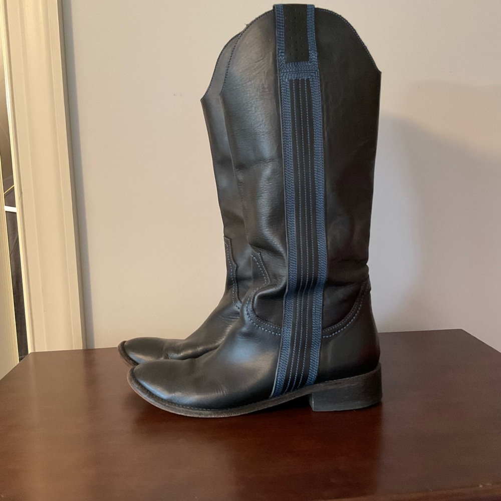 Sundance Black Leather cowboy Boots with Blue Stripe 37/7